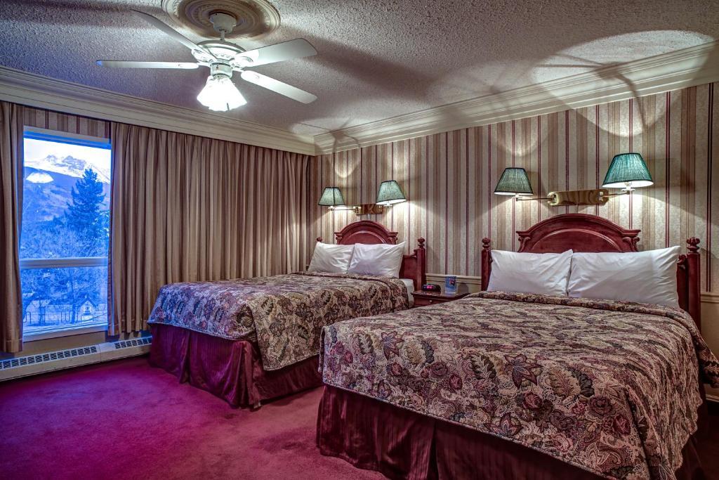Athabasca Hotel Jasper Zimmer foto