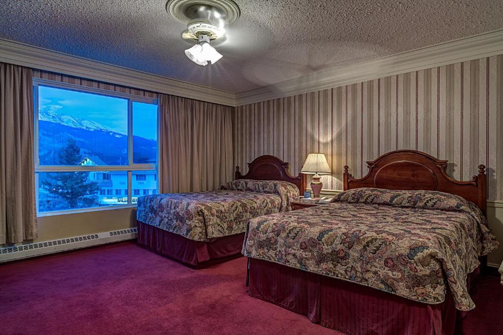 Athabasca Hotel Jasper Zimmer foto