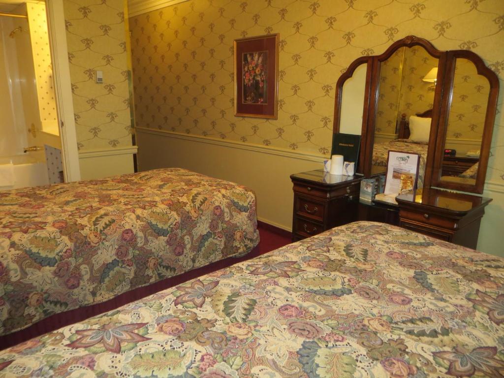Athabasca Hotel Jasper Zimmer foto